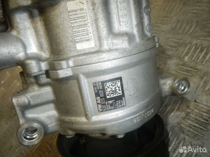 Компрессор кондиционера Volkswagen Golf