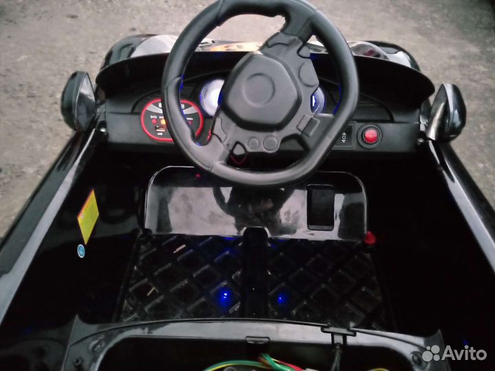 Детский электромобиль бу