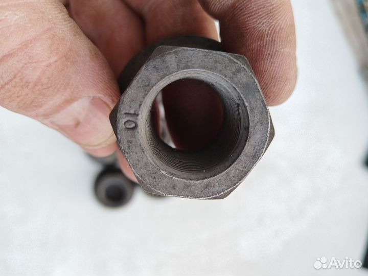 Гайка колеса M22*1.5 с шайбой