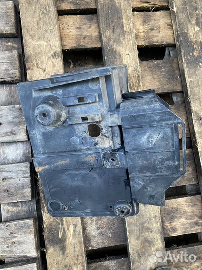 Площадка акб Ford Focus 2