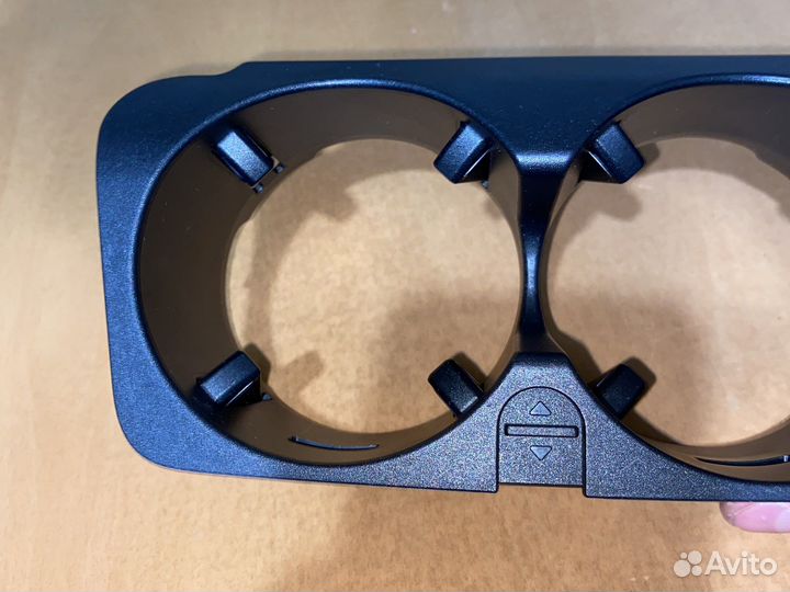 Подстаканник Мерседес А2056800691