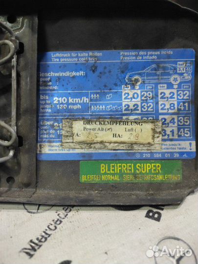 Лючок бензобака Mercedes-Benz E Class W210