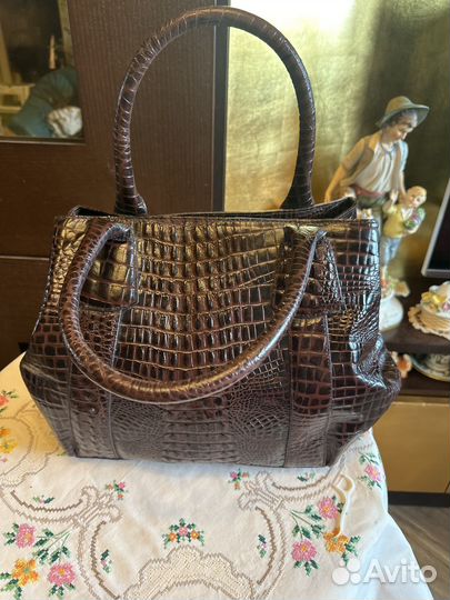 Кожанная сумка под крокодила L.k. BennetT