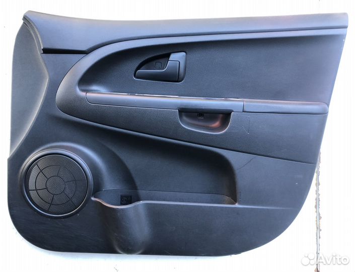 Обшивка передняя правая Киа Венга Kia Venga