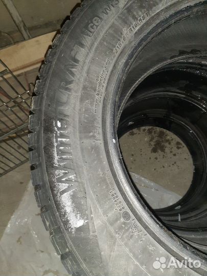 Marshal WinterCraft SUV Ice WS31 215/60 R16 98T