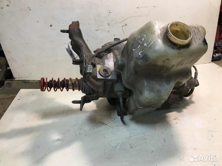 Вакуумный усилитель тормозов Volkswagen Passat B3