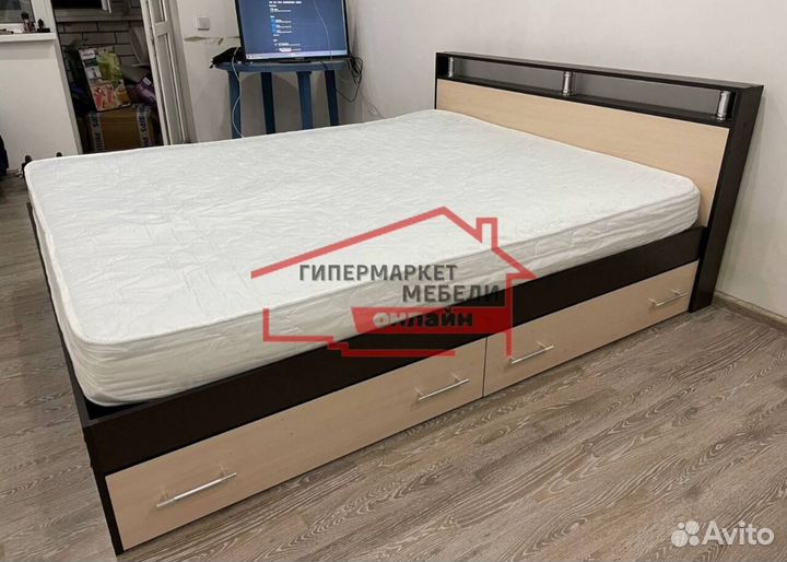 Кровать двуспальная