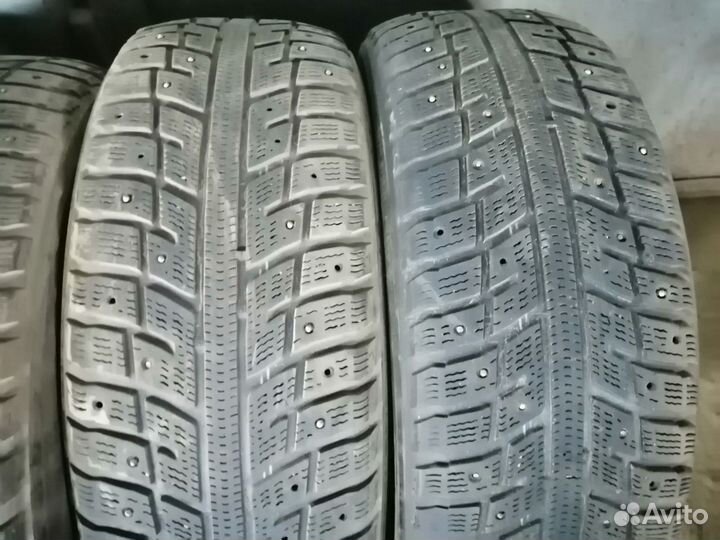 Kumho I'Zen Stud Snow KW11 205/60 R16 92