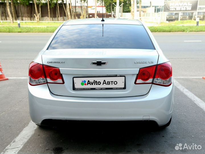 Chevrolet Cruze 1.8 AT, 2011, 144 400 км