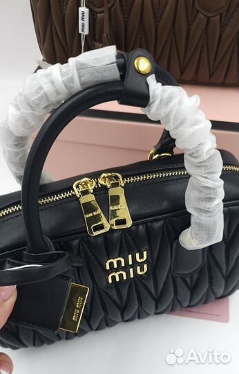 Сумка Miu Miu Arcadie matelassé leather bag