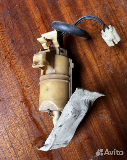 Запчасти Nissan Avenir