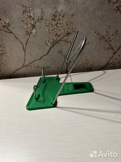 Подставка для учебников