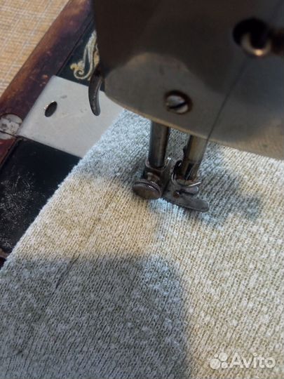 Швейная машинка зингер ручная, челнок- 
