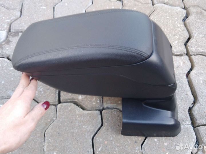 Подлокотник ford focus