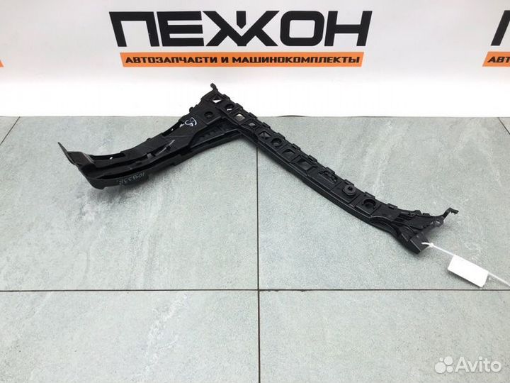 Кронштейн бампера задний правый Mercedes-Benz