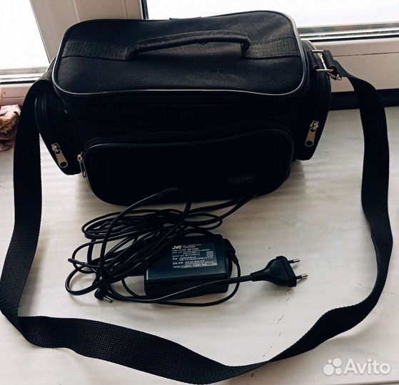 Видеокамера JVC