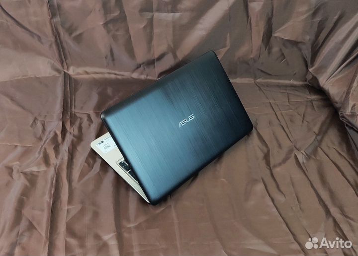 Ноутбук asus X540YA