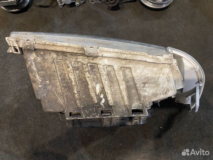 Левая фара Mercedes Sprinter 901-905 до 2000