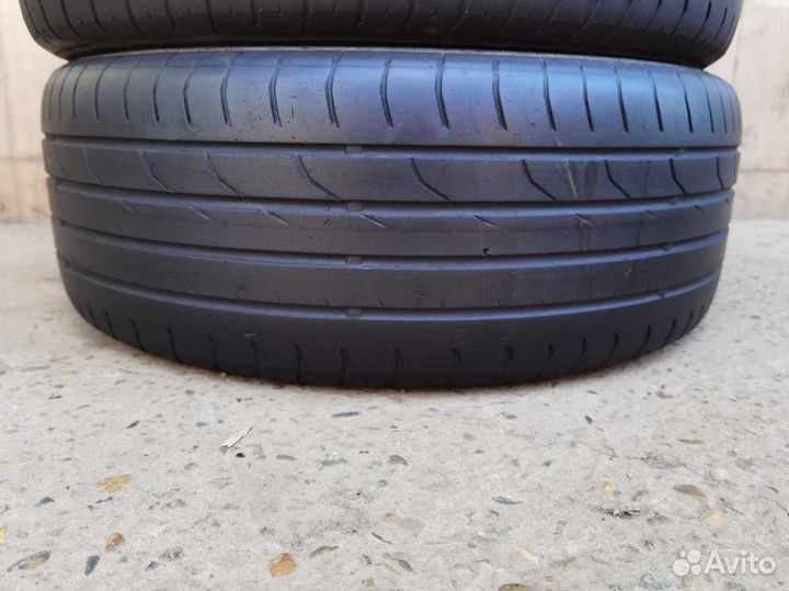 Continental ContiPremiumContact 2 215/55 R17 94V