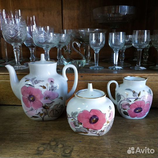 Посуда лфз шиповник чайник сахарница молочник
