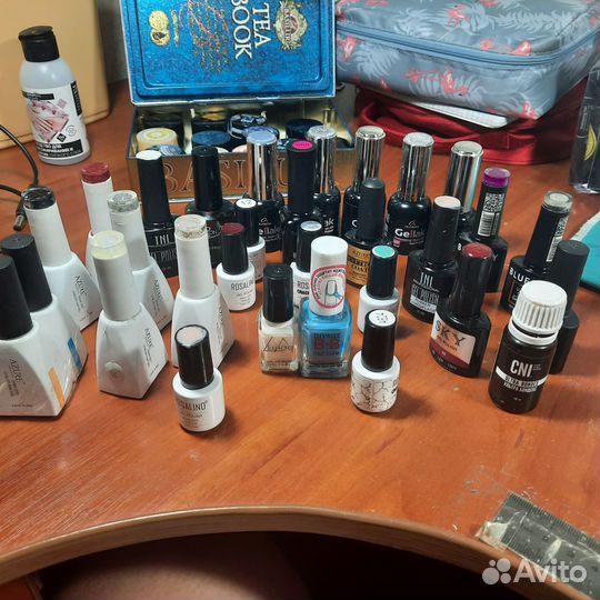 Набор для маникюра, лампа, гели, штампы