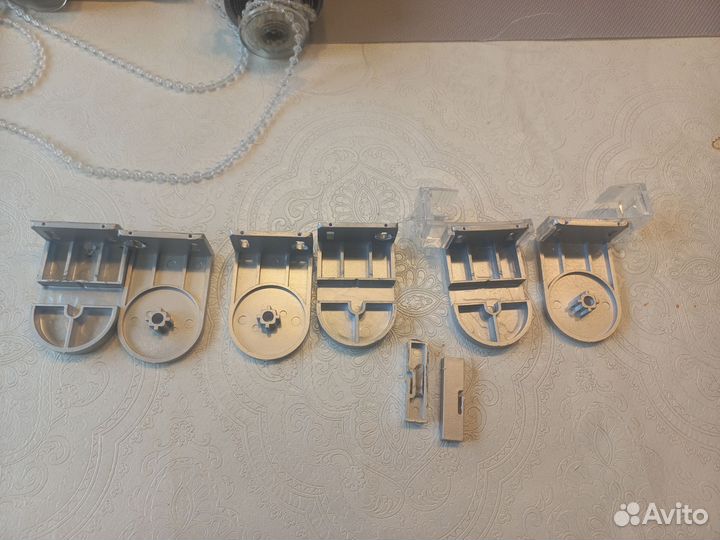 Шторы рулонные 3шт. Ширина 54, 54, 44.см