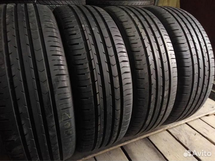 Nokian Tyres Hakka Black 2 SUV 215/65 R16