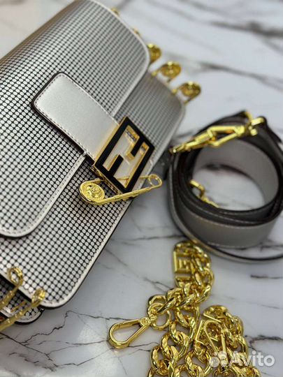 Женская сумка fendi