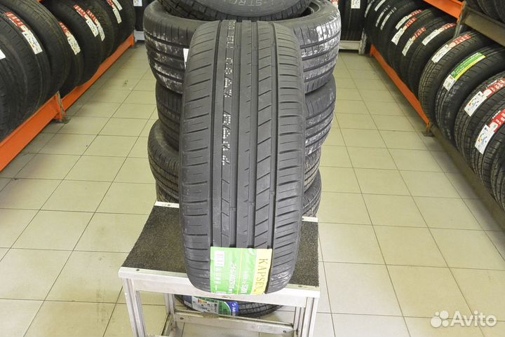 Kapsen Headking S2000 215/40 R18 89Y