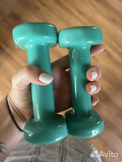 Гантели по 1 кг