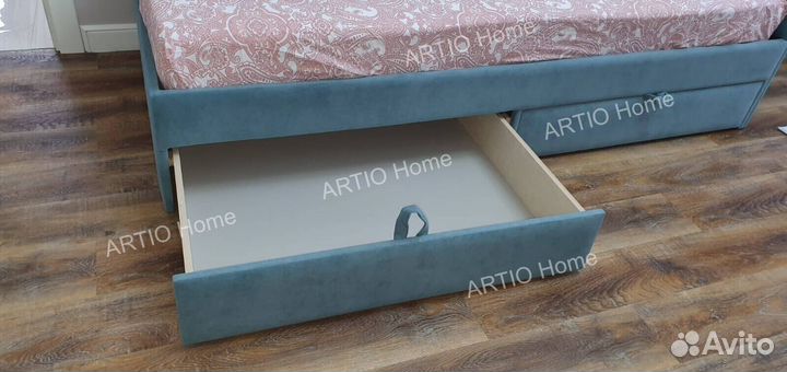 Диванчик детский