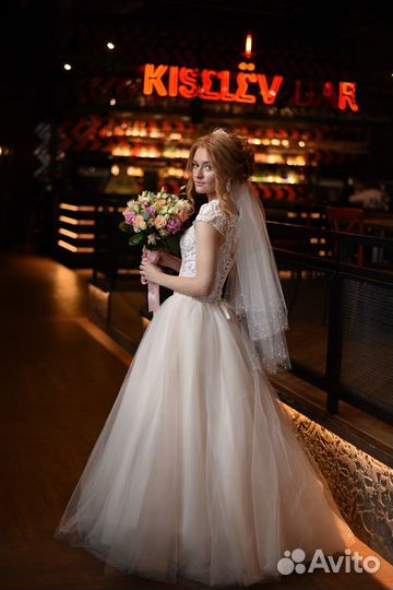 Платье свадебное 40 -42
