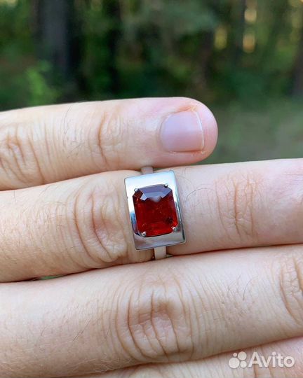 Кольцо с гранатом (спессартин)
