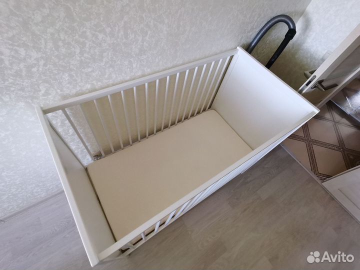 Детская кроватка IKEA (Солгуль) + матрас