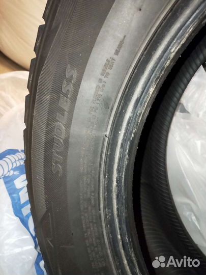 Bridgestone Blizzak DM-V2 215/60 R17 96S