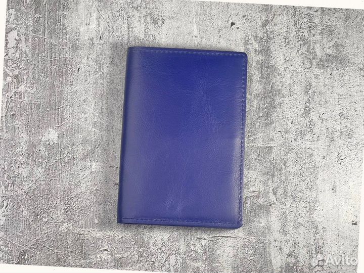 Кожаная обложка на паспорт ручной работы
