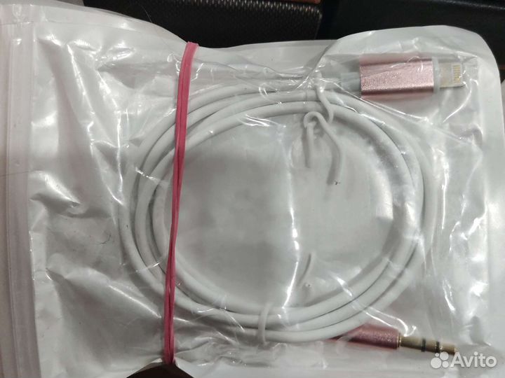 Кабель для iPhone и AUX