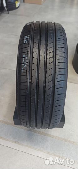 Yokohama BluEarth AE51 215/50 R17