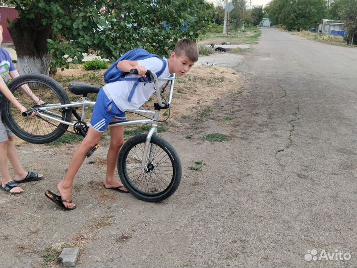 Трюковой велосипед bmx