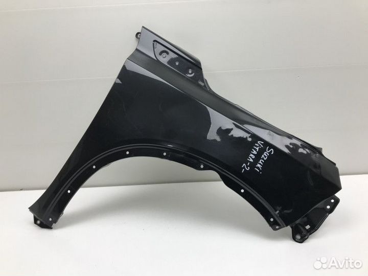 Крыло переднее правое Suzuki Vitara 2