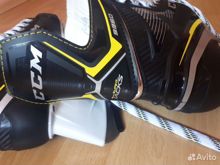Хоккейные коньки ccm