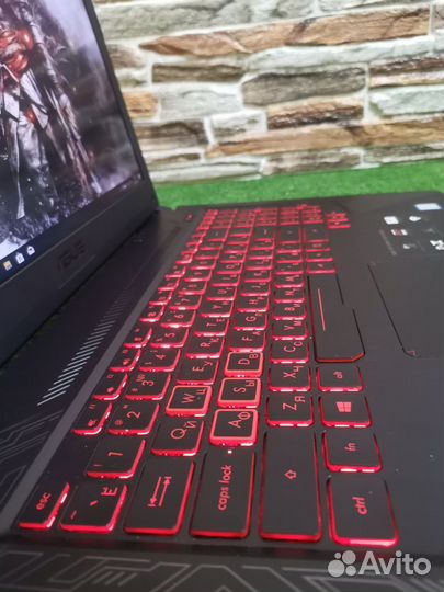 Игровой ноутбук Asus tuf i7 8го/GTX 1050 4Гб/ssd