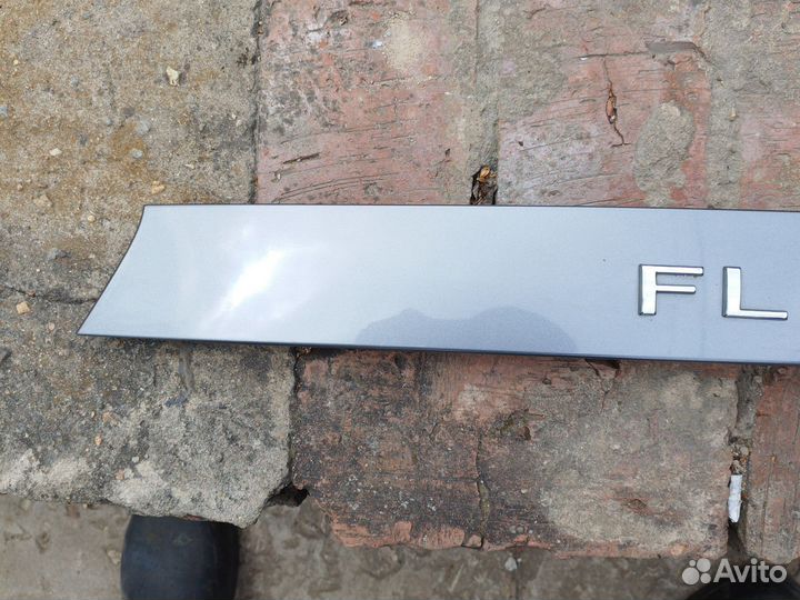 Молдинг на багажник Рено флюенс