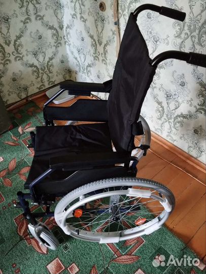 Инвалидная коляска новая