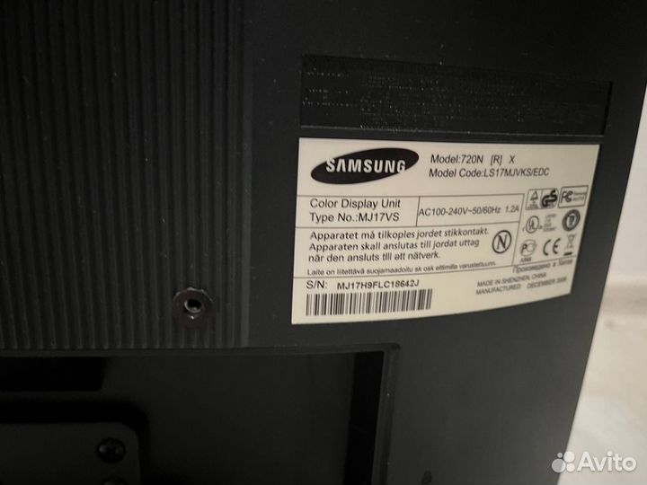 Монитор Samsung syncmaster 720N