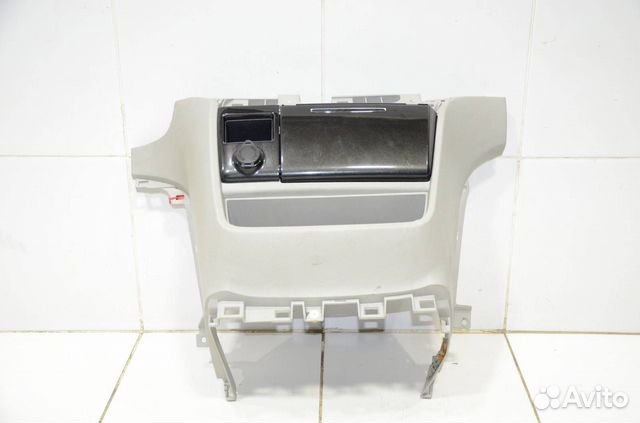 Консоль центральная Toyota Sienna GSL30 3.5 2011