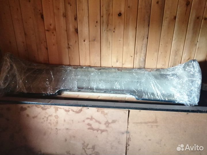 Бампер задний Сelica 202, 203, 205 черный