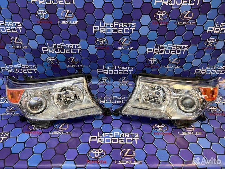 Фара Toyota Land Cruiser 200 2012-2015
