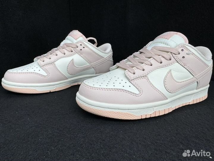 Nike dunk low pink