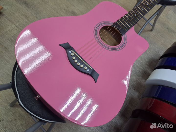 Гитара акустическая розовая
